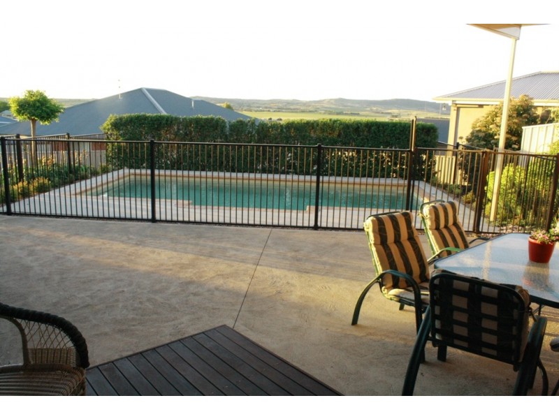 12 Joubert Place, Bathurst NSW 2795