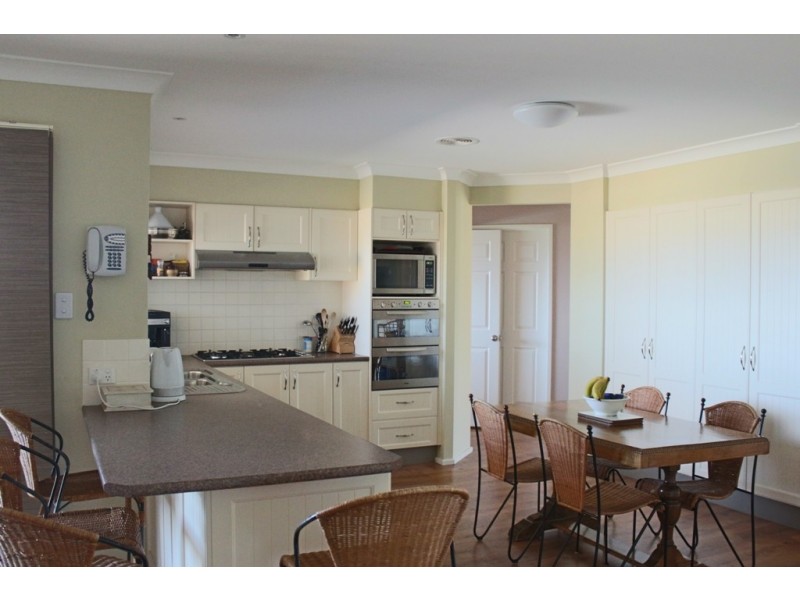 12 Joubert Place, Bathurst NSW 2795