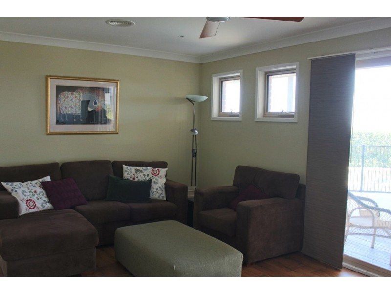 12 Joubert Place, Bathurst NSW 2795