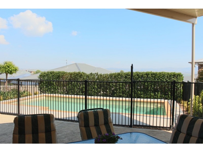 12 Joubert Place, Bathurst NSW 2795