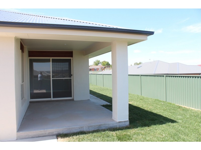 3 Miller Street, Bathurst NSW 2795