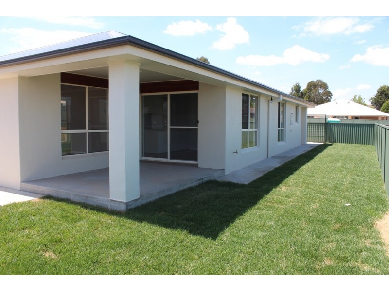 3 Miller Street, Bathurst NSW 2795