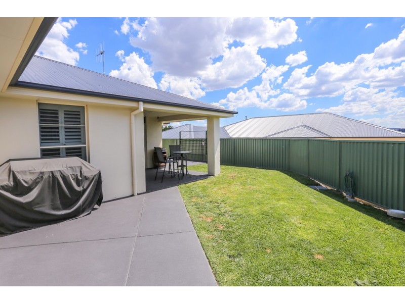 3A Miller Street, Bathurst NSW 2795