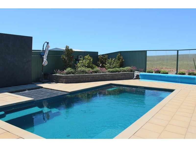 38 Marriott Avenue, Bathurst NSW 2795