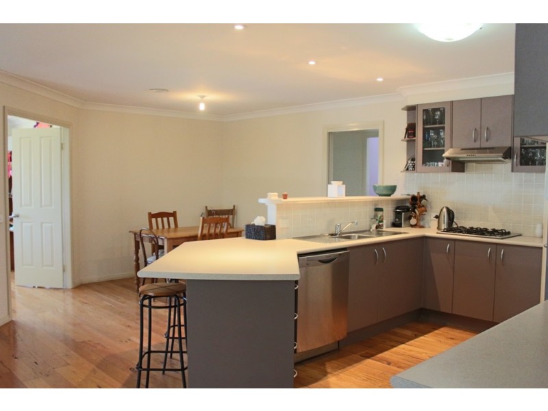 38 Marriott Avenue, Bathurst NSW 2795