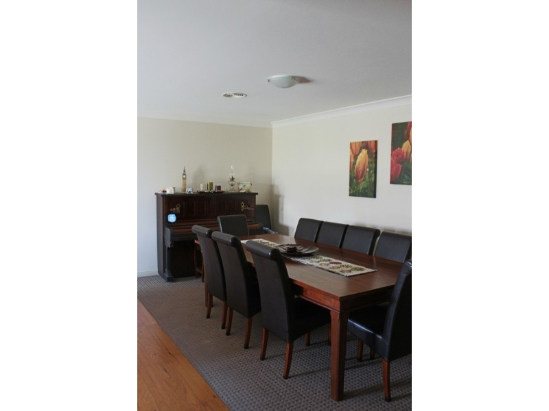 38 Marriott Avenue, Bathurst NSW 2795