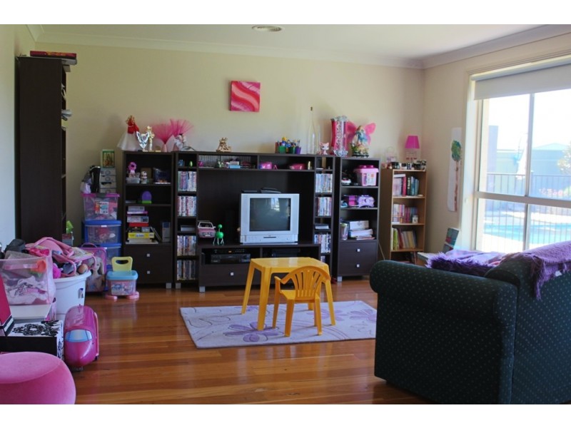 38 Marriott Avenue, Bathurst NSW 2795