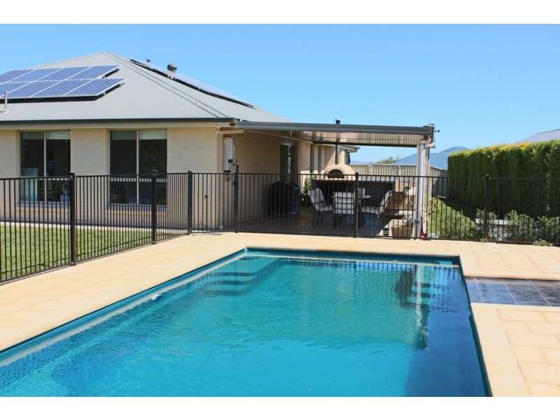 38 Marriott Avenue, Bathurst NSW 2795