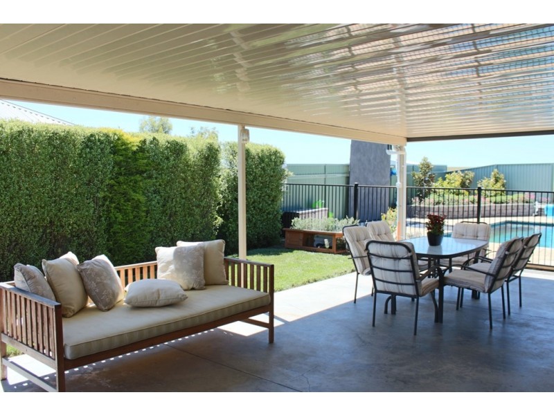 38 Marriott Avenue, Bathurst NSW 2795