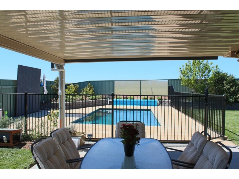 38 Marriott Avenue, Bathurst NSW 2795