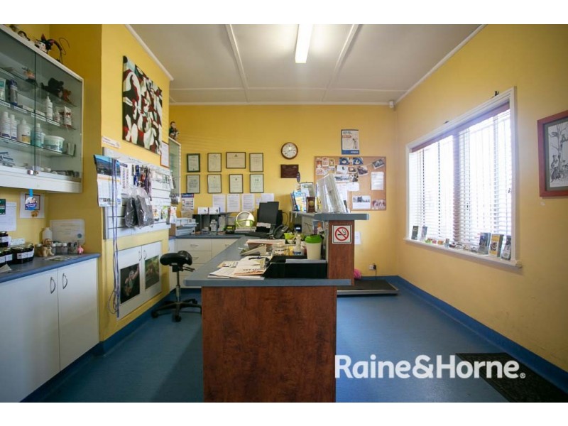 95 Bentinck Street, Bathurst NSW 2795