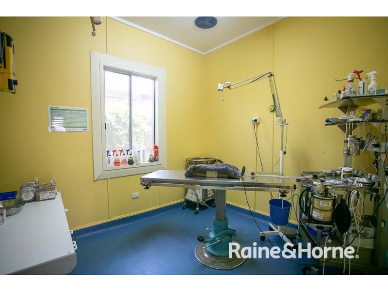 95 Bentinck Street, Bathurst NSW 2795