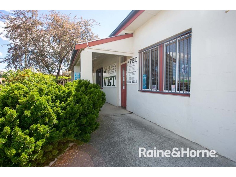 95 Bentinck Street, Bathurst NSW 2795