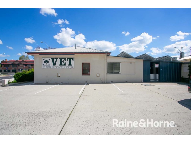 95 Bentinck Street, Bathurst NSW 2795