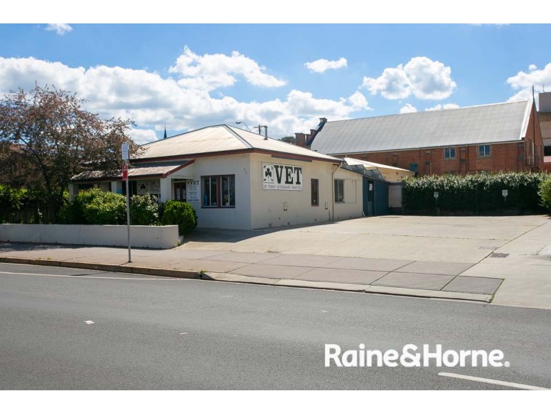 95 Bentinck Street, Bathurst NSW 2795