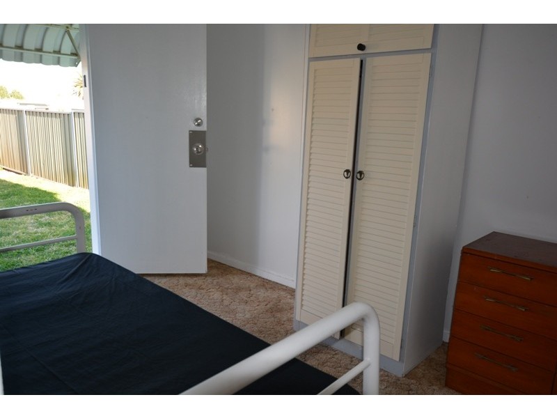 8 Pacific Way, Bathurst NSW 2795