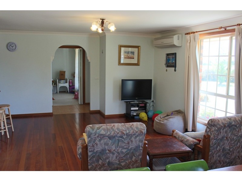 10 Rosemont Avenue, Bathurst NSW 2795