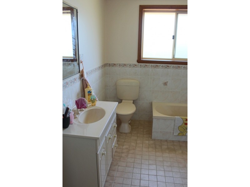 10 Rosemont Avenue, Bathurst NSW 2795