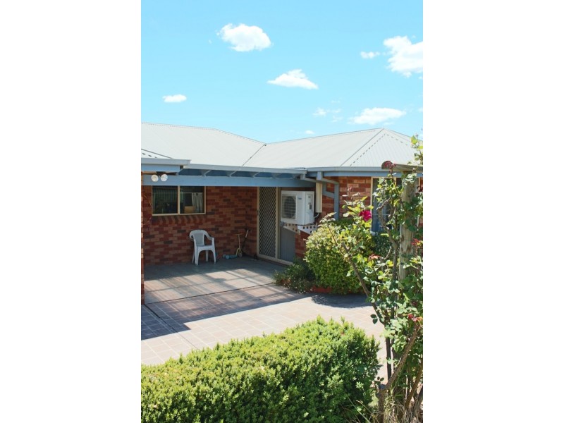 10 Rosemont Avenue, Bathurst NSW 2795