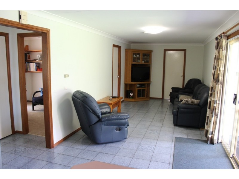 7 Abercrombie Drive, Bathurst NSW 2795