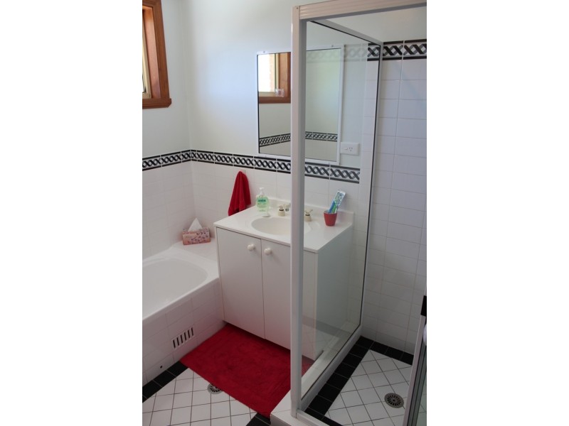 7 Abercrombie Drive, Bathurst NSW 2795