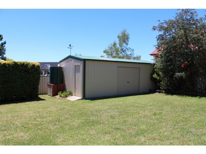 7 Abercrombie Drive, Bathurst NSW 2795