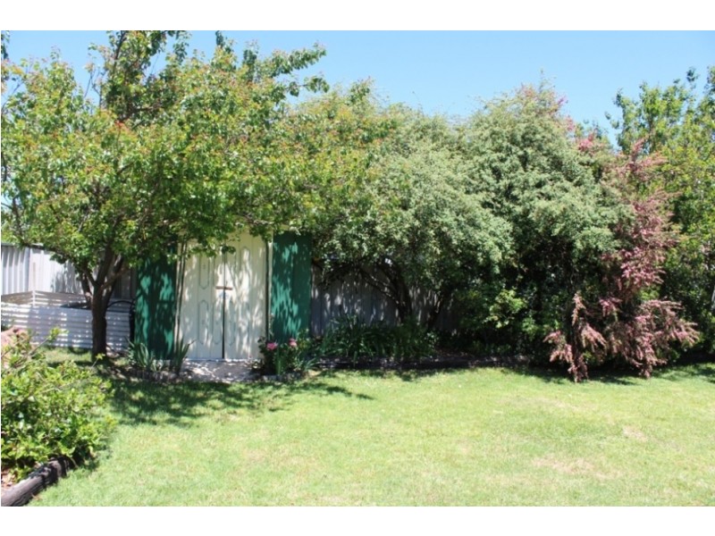 7 Abercrombie Drive, Bathurst NSW 2795
