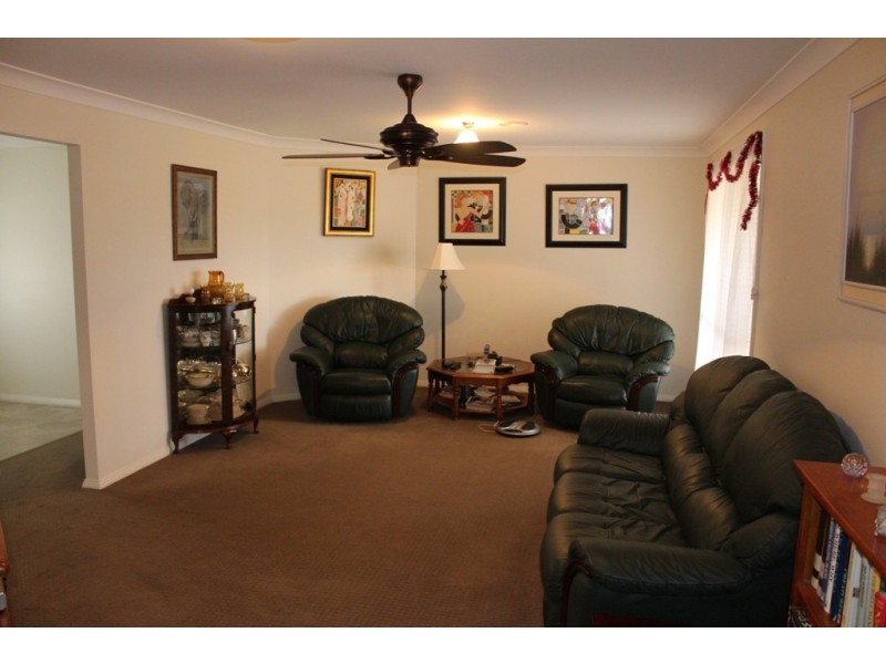 58 Halfpenny Drive, Bathurst NSW 2795