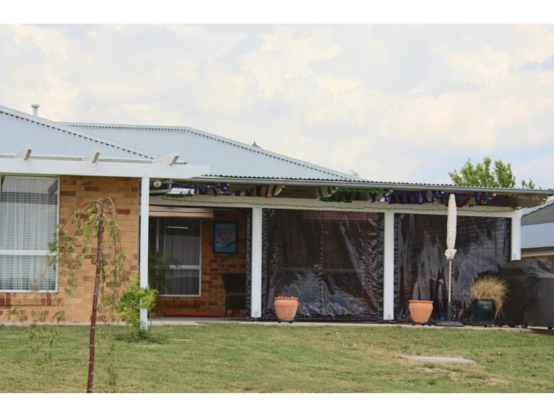 58 Halfpenny Drive, Bathurst NSW 2795