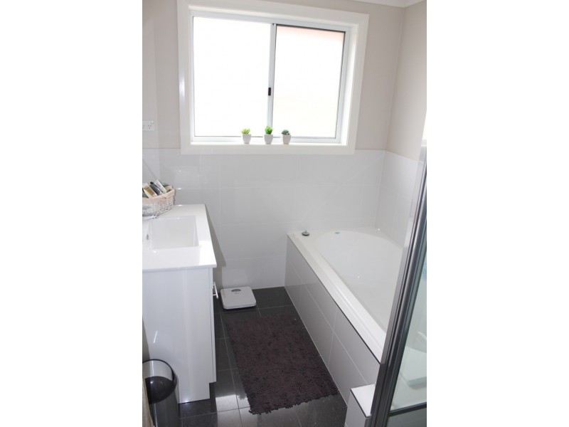 7 Cox Lane, Bathurst NSW 2795