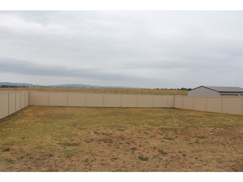7 Cox Lane, Bathurst NSW 2795