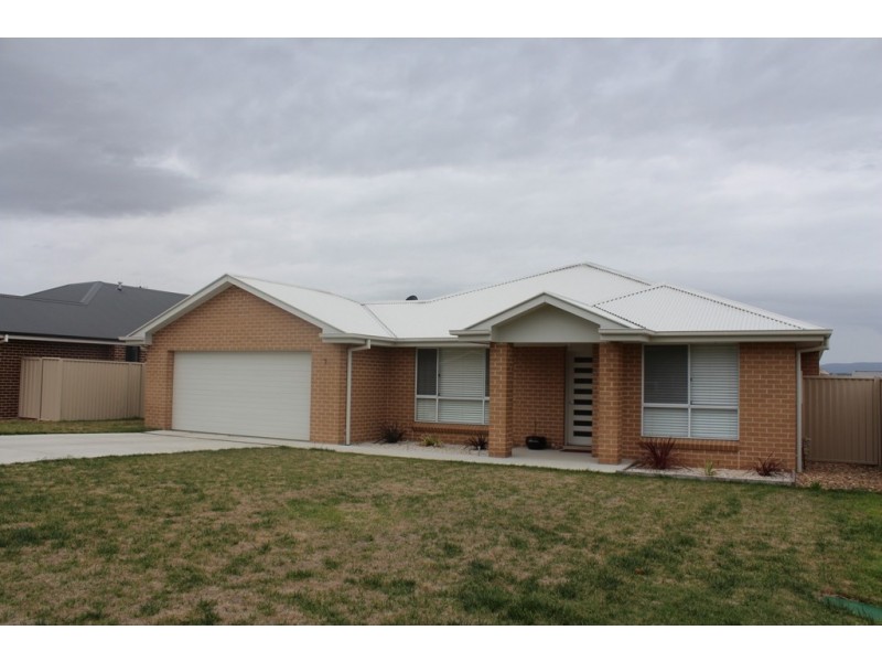 7 Cox Lane, Bathurst NSW 2795