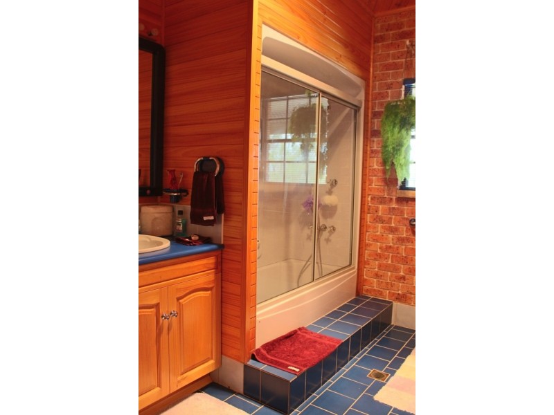 145 Mersing Road, Glanmire NSW 2795