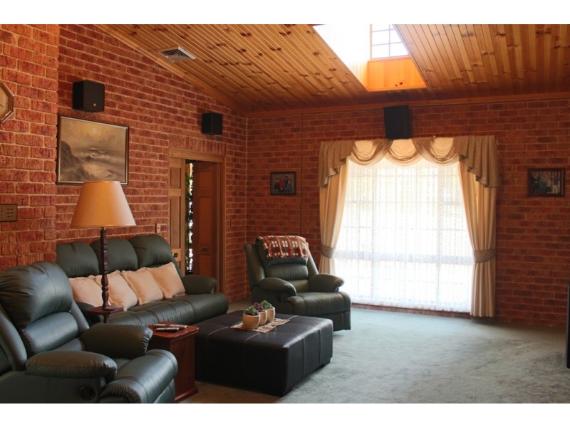 145 Mersing Road, Bathurst NSW 2795