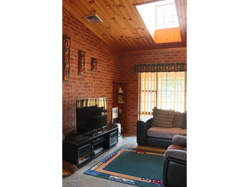 145 Mersing Road, Glanmire NSW 2795