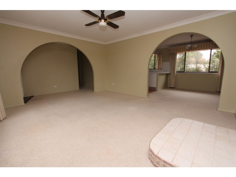 1A View Street, Kelso NSW 2795