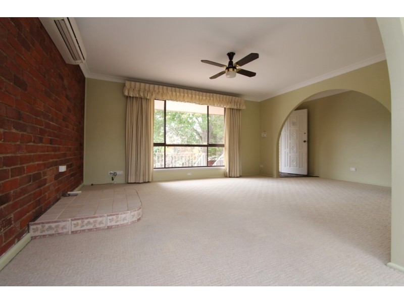 1A View Street, Kelso NSW 2795