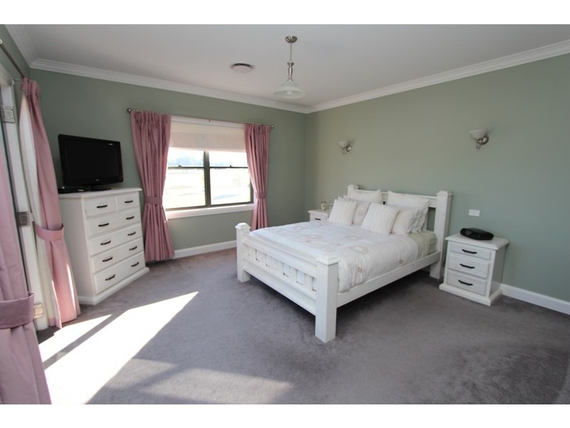 24a Sydney Road, Kelso NSW 2795