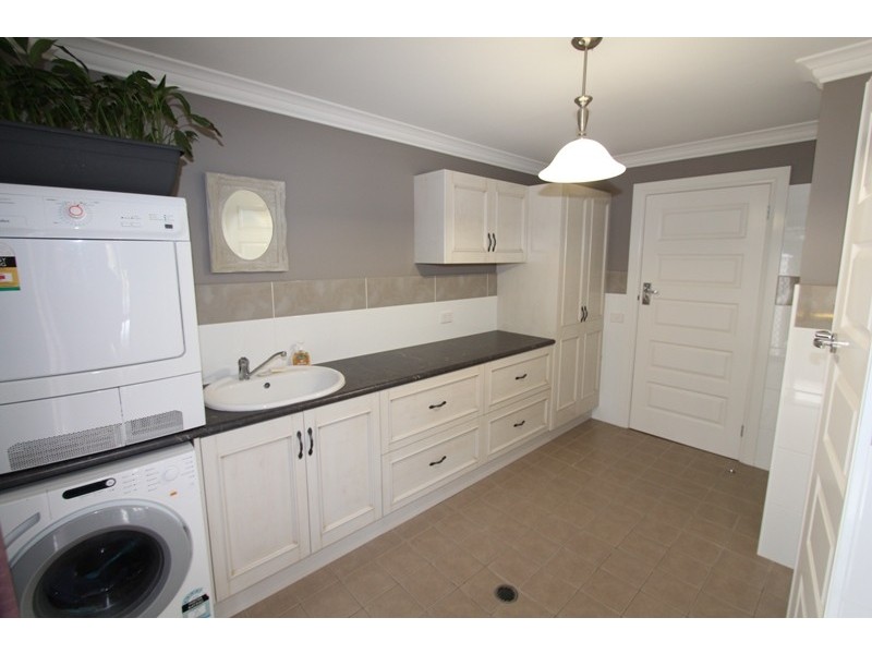 24a Sydney Road, Kelso NSW 2795