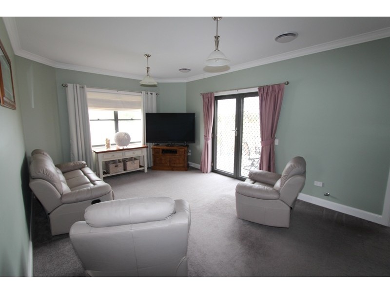 24a Sydney Road, Kelso NSW 2795