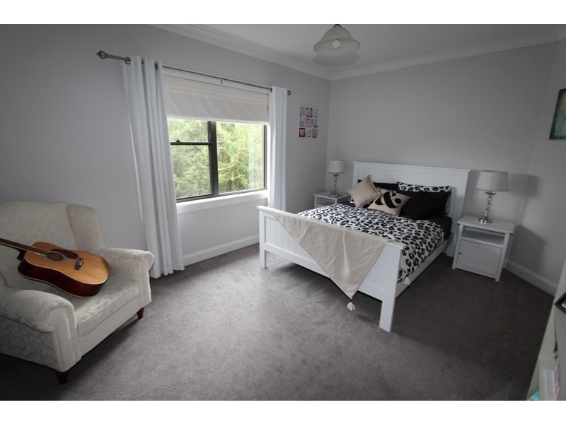 24a Sydney Road, Kelso NSW 2795