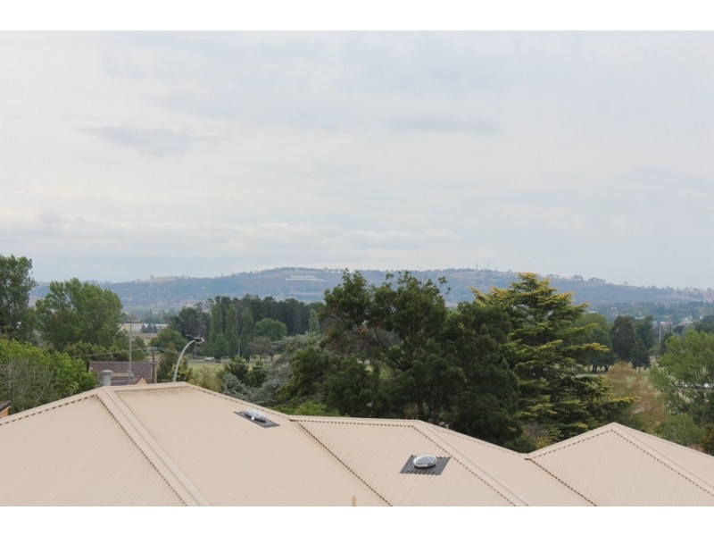 3 Blackman Court, Bathurst NSW 2795