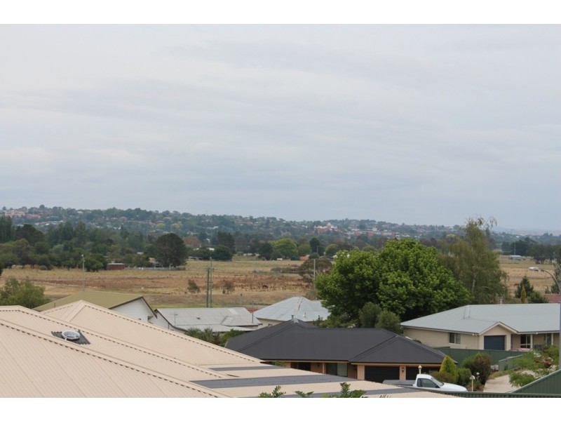3 Blackman Court, Bathurst NSW 2795