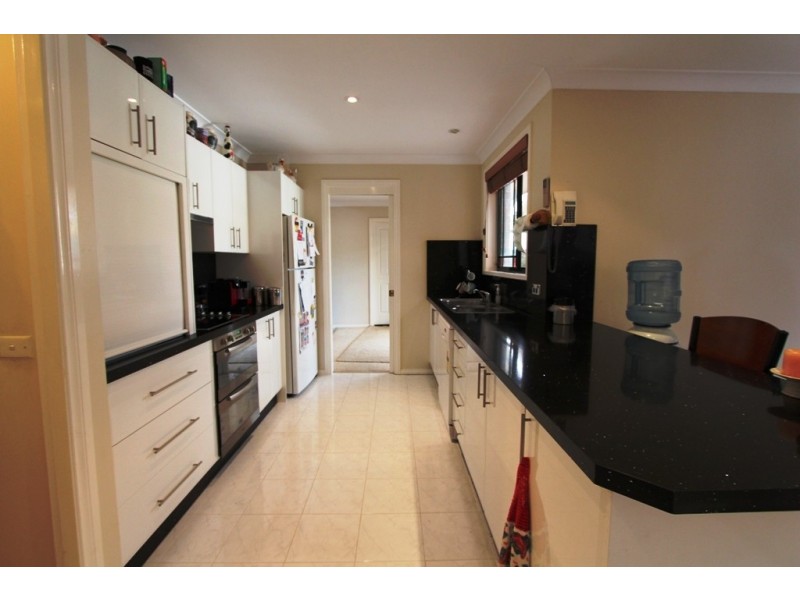 16 Weal Place, Windradyne NSW 2795