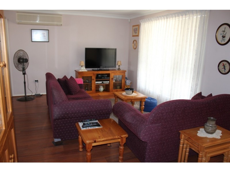 16 Spofforth Place, Bathurst NSW 2795