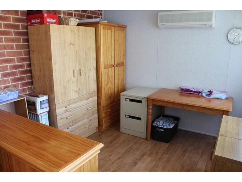 16 Spofforth Place, Bathurst NSW 2795