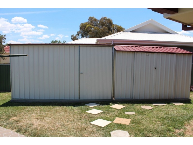 16 Spofforth Place, Bathurst NSW 2795