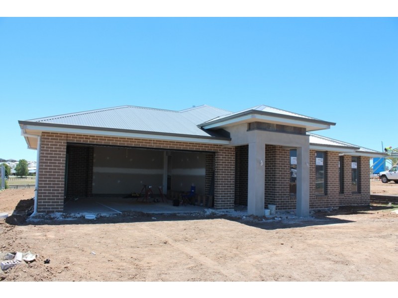 Lot 215 Mendel Drive, Bathurst NSW 2795