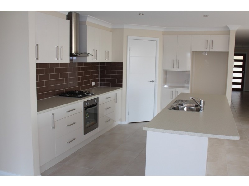 55 Swanbrooke Street, Bathurst NSW 2795