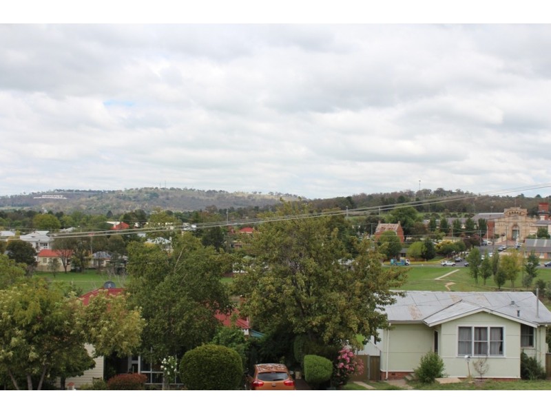 271 Rocket Street, Bathurst NSW 2795